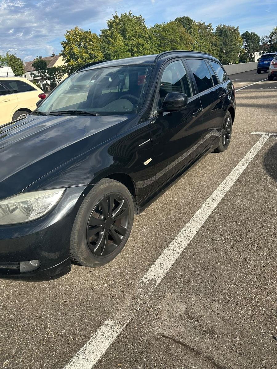 BMW 318 2012 — engine 143 HP (105kW)