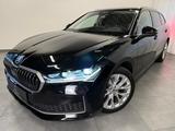 Skoda Superb Combi 2.0 TDI 4x4 SELECTION AHK StHz Matr