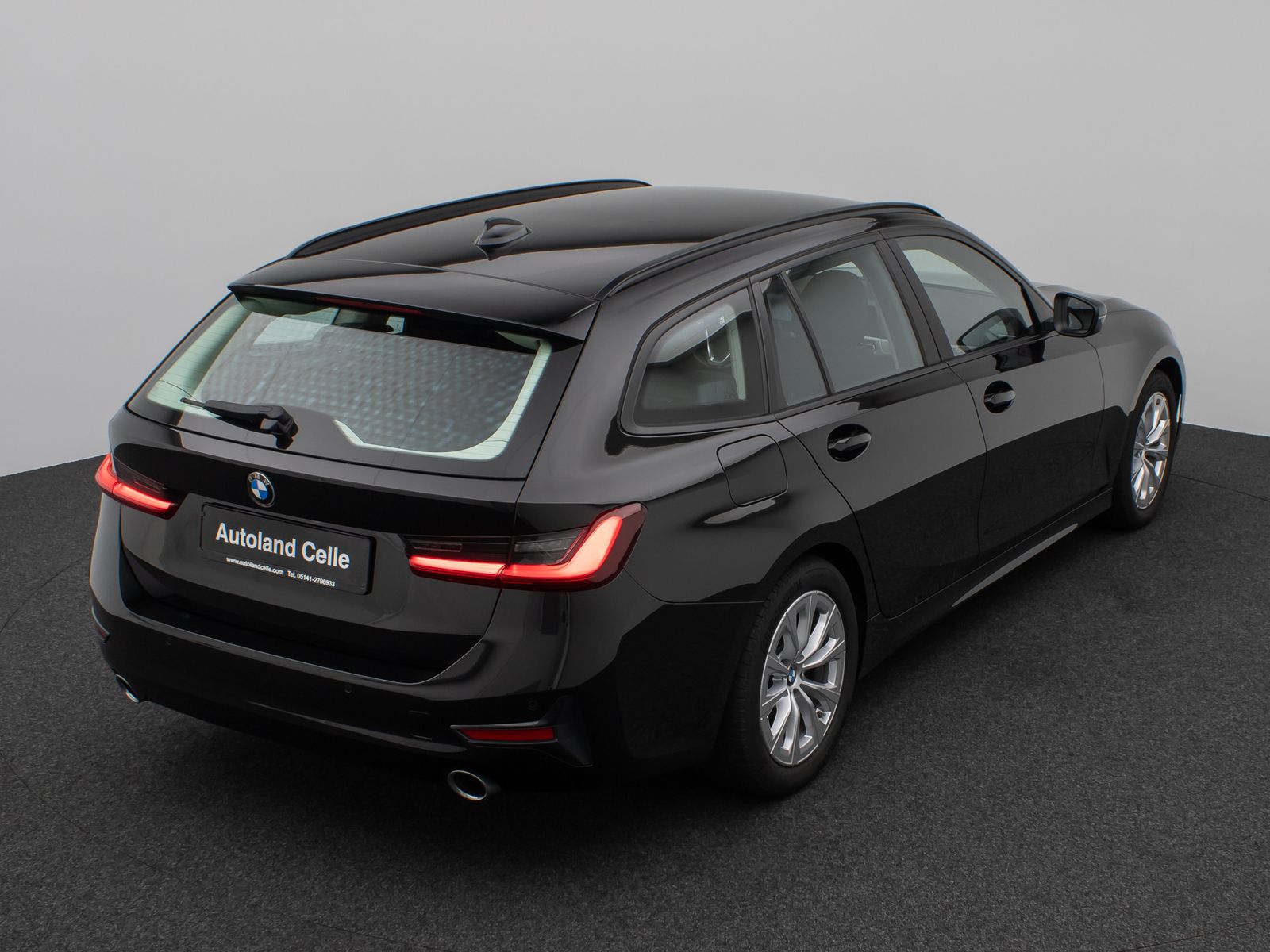 Fahrzeugabbildung BMW 320d Alarm PDC Stop&GO DAB AHK HiFi Fernlich LED