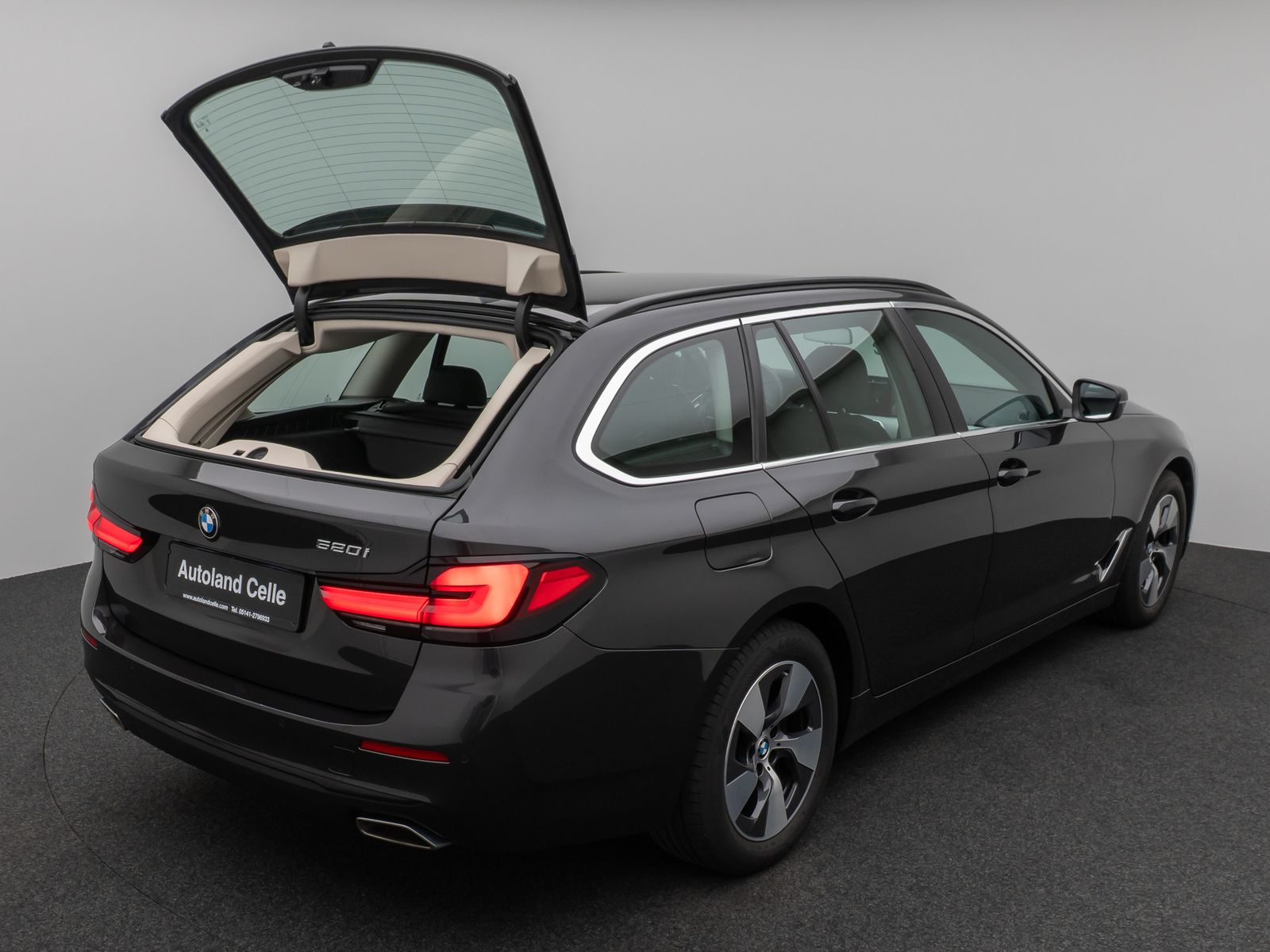 Fahrzeugabbildung BMW 520i DAB WLAN CockPitProPDC Sitzhzg LED Alarm