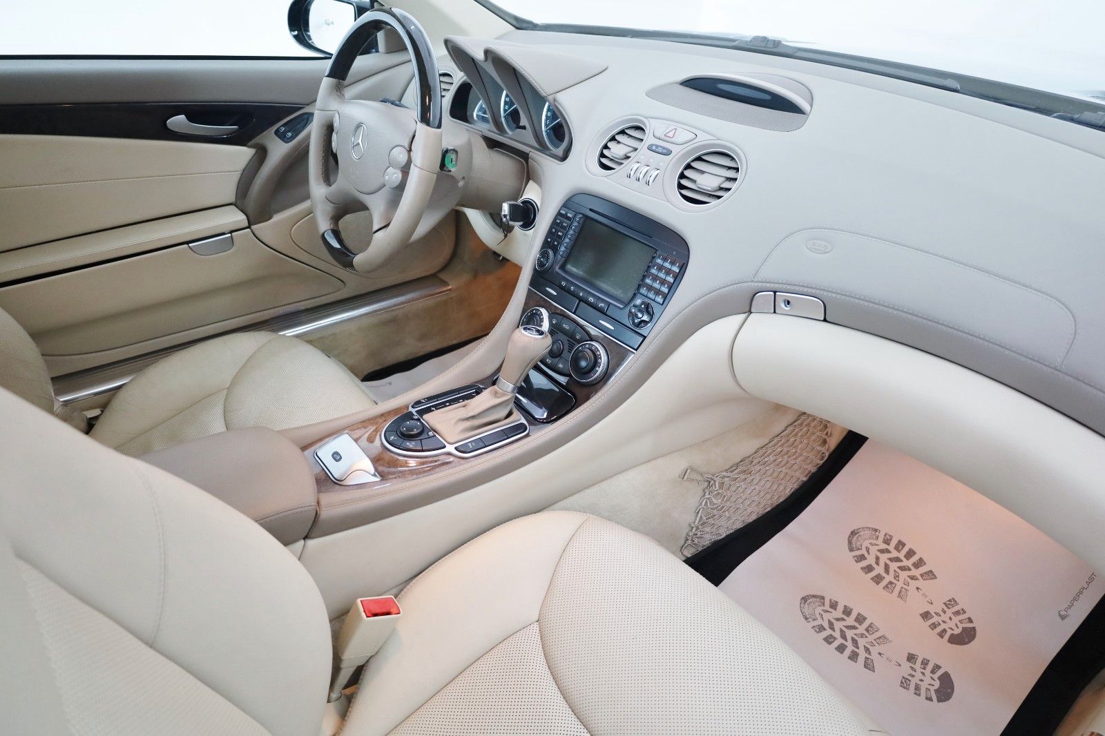 Fahrzeugabbildung Mercedes-Benz SL 350 Leder,Navi,Xenon,SH+Belüftung,PDC