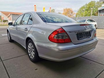 Mercedes E 280 - 4