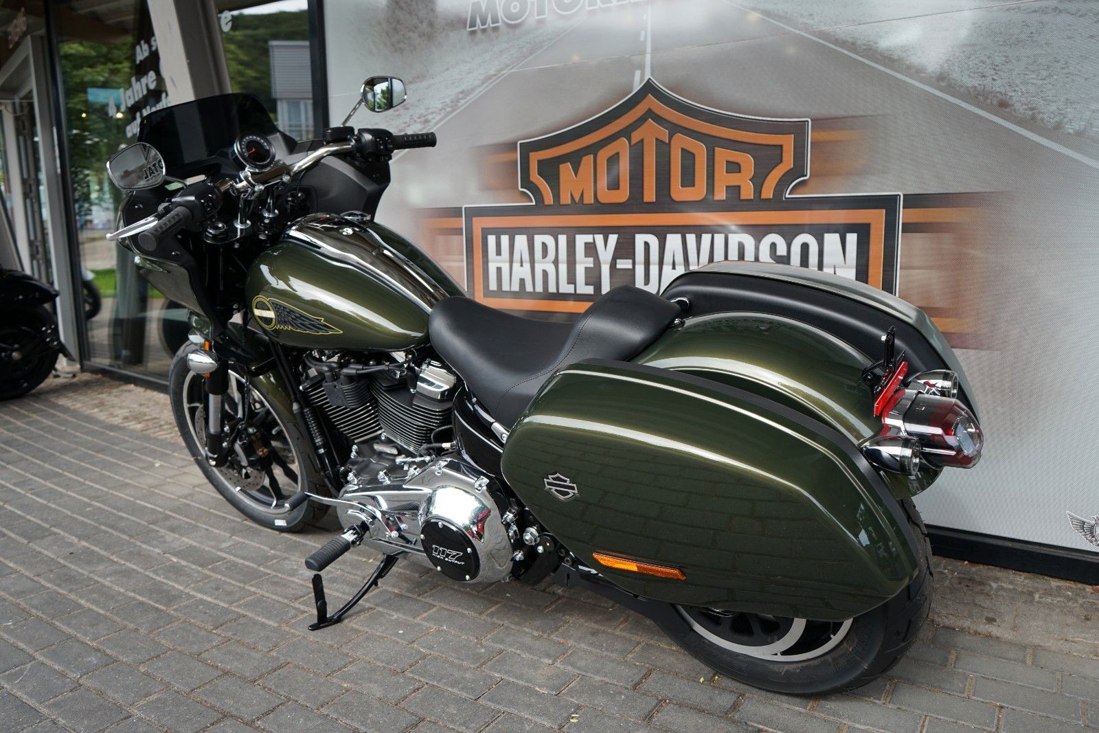 Fahrzeugabbildung Harley-Davidson Low Rider ST 117 HO - CHROME - MY26 - Clubstyle