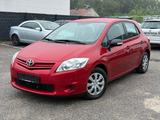 Toyota Auris 1,33-l-Dual-VVT-i - Toyota Auris in Essen
