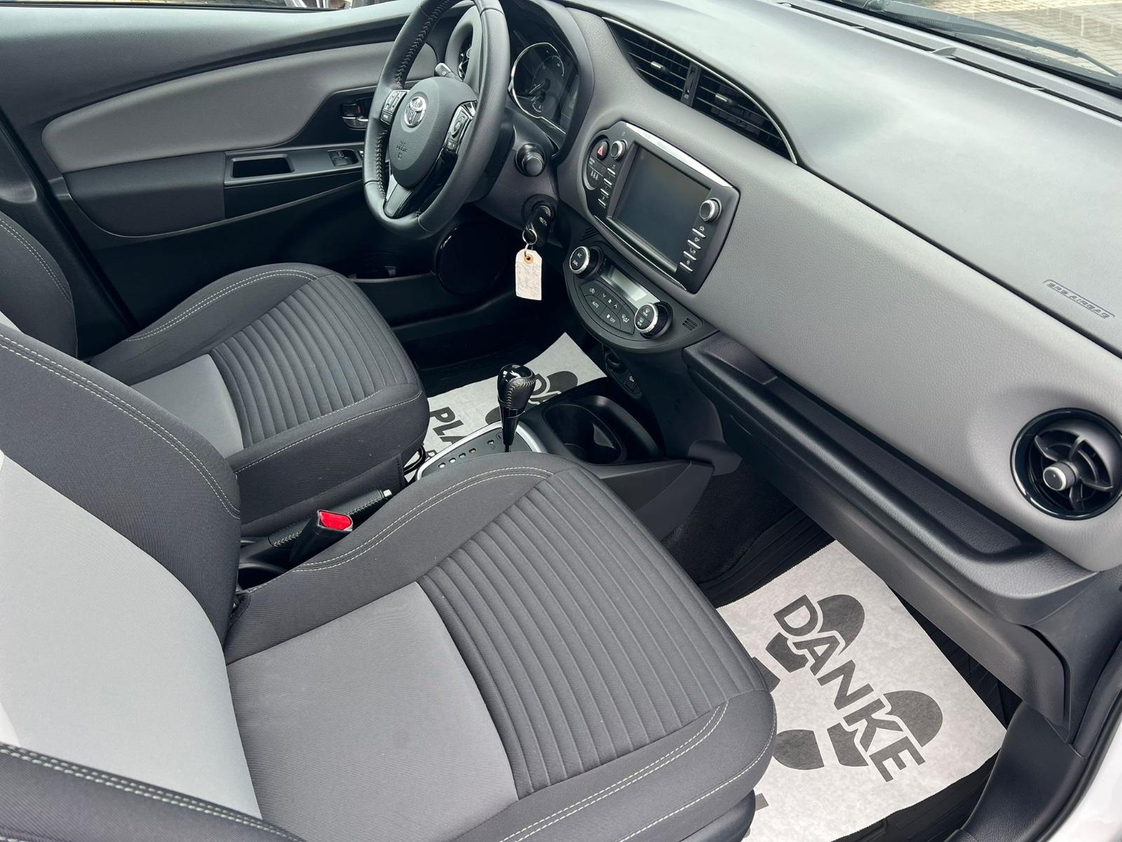 Toyota Yaris Hybrid 5 türig Automatik