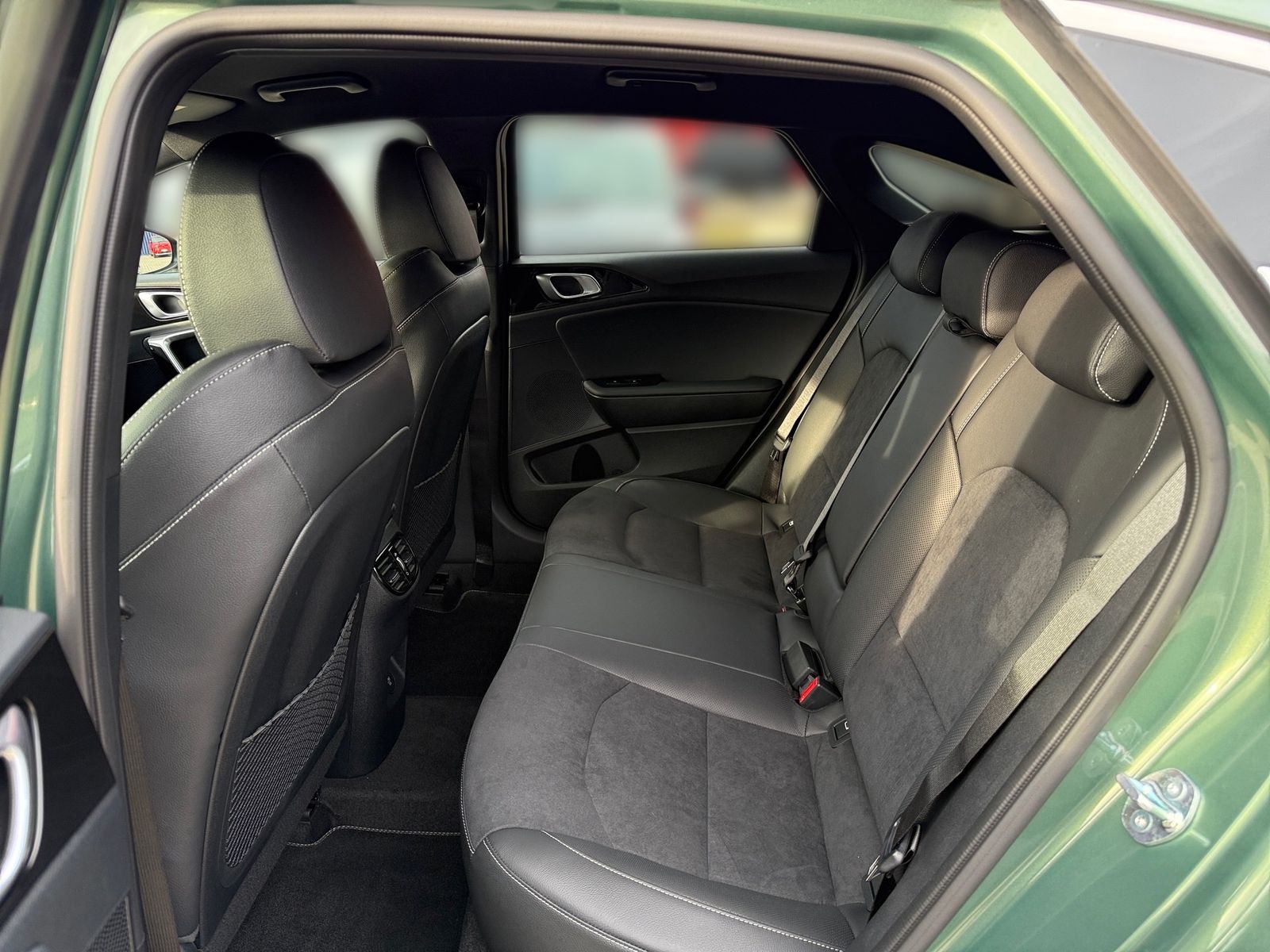 Fahrzeugabbildung Kia PROCEED 1.5T 140 DCT GTL TEC 18Z LEDER