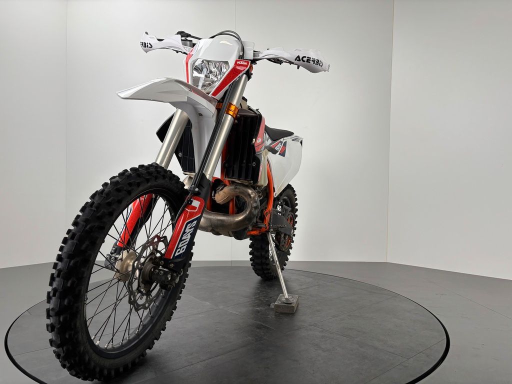 Fahrzeugabbildung KTM 300 EXC SIX-DAYS *EXCEL RÄDER *38,7 H *2.HAND