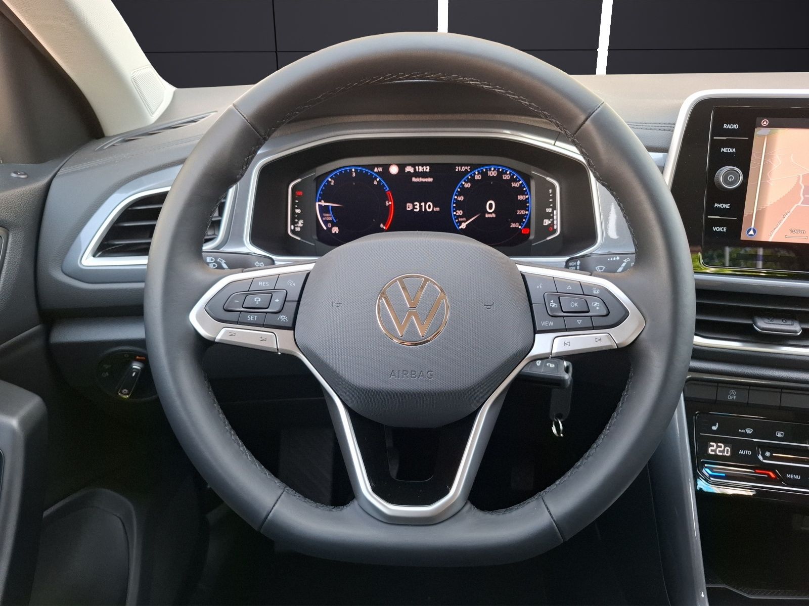 Fahrzeugabbildung Volkswagen T-Roc TDI Style LED Navi AID ACC Park-Assist SH