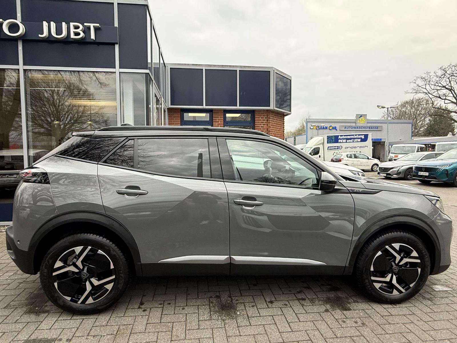 Peugeot 2008 Hybrid 145 GT