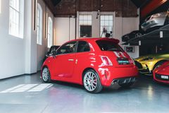 Fahrzeugabbildung Fiat Abarth 695 Tributo Ferrari *LIMITED / CARBON*