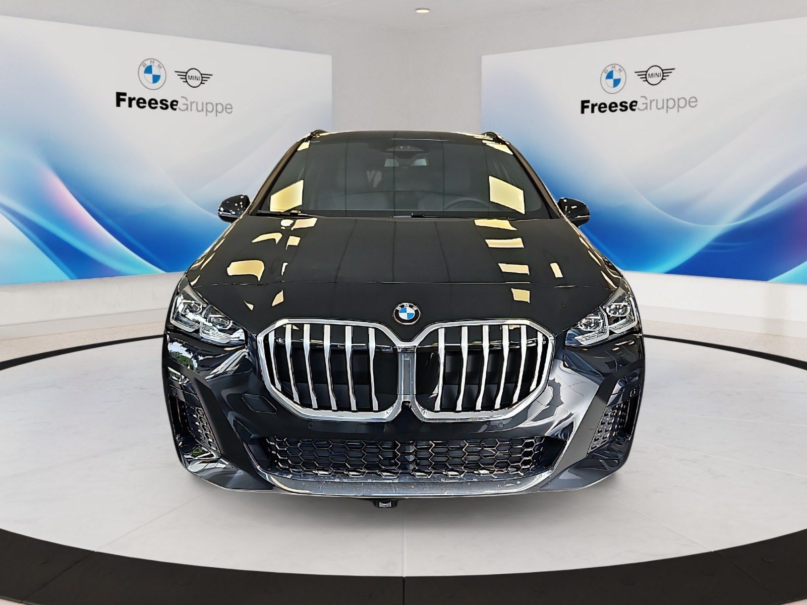 BMW 220 Active Tourer - Bild 2