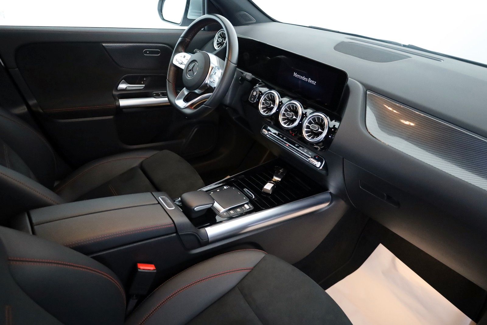 Fahrzeugabbildung Mercedes-Benz GLA 220d 4M, AMG line,T.Leder,Navi,LED,SH,Kamera