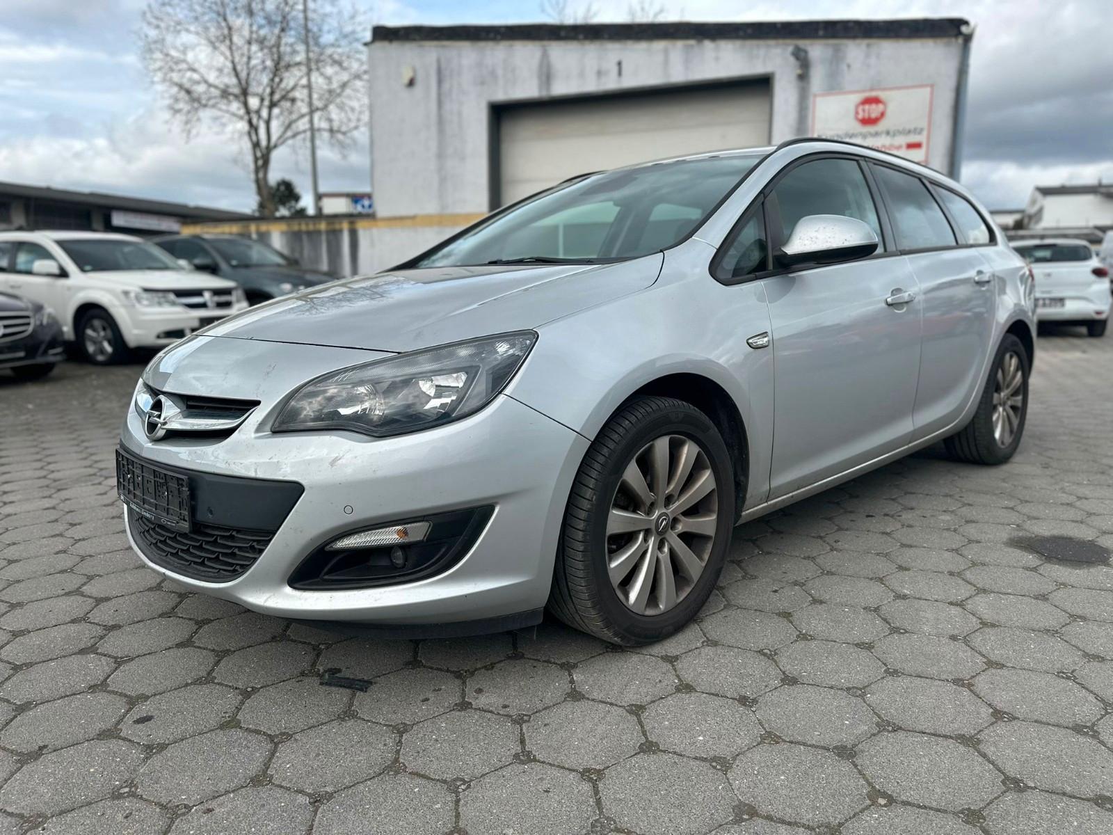 Opel Astra J Sports Tourer Style