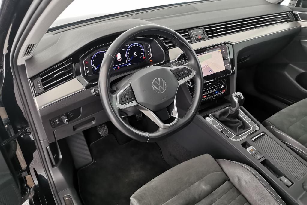 Volkswagen Passat Variant Elegance 1.5 TSI RFK*PDC*Tempo*SH