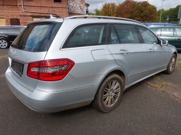 Mercedes E 200 - 3
