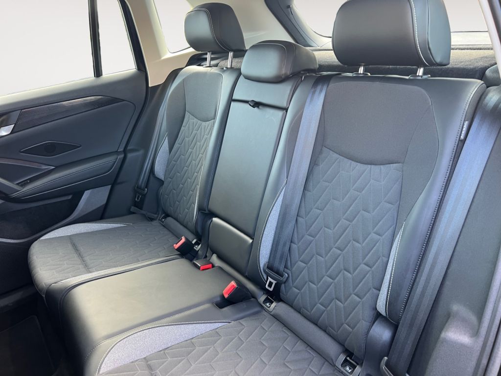 Fahrzeugabbildung Volkswagen Tiguan 2.0 TDI DSG Life AHZV,Navi,LED,SH,ACC