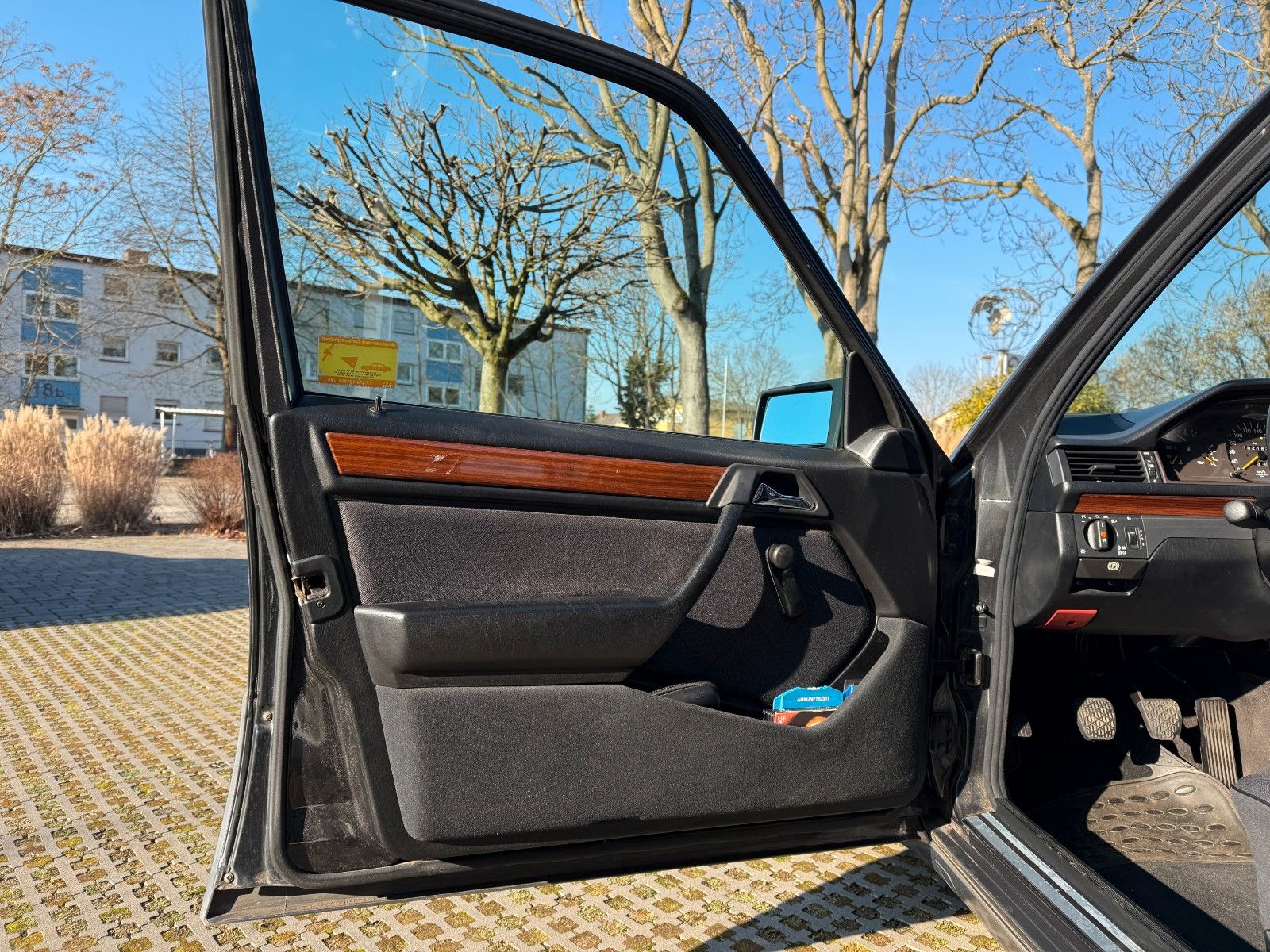 Fahrzeugabbildung Mercedes-Benz E 200