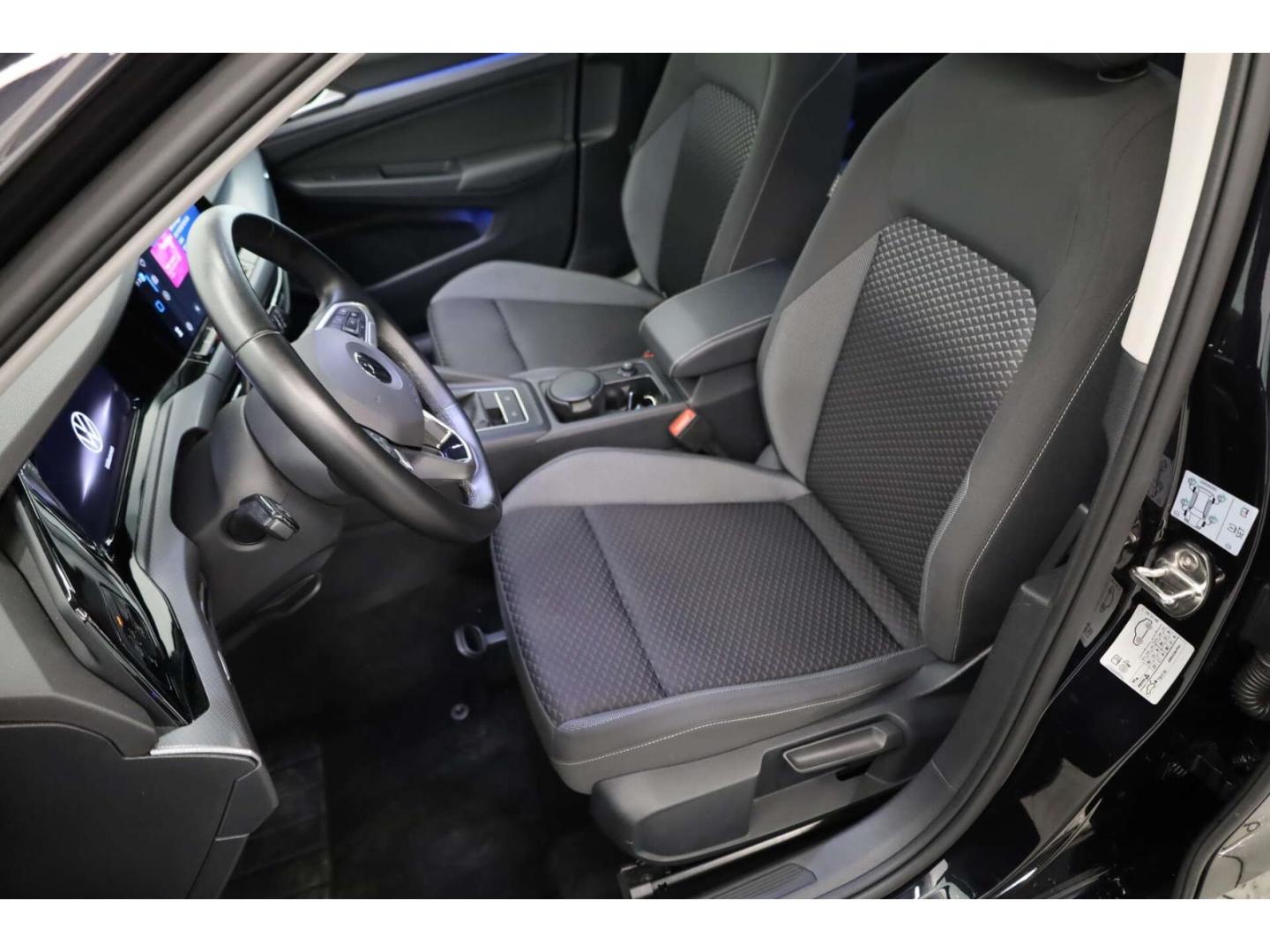 Volkswagen Golf 1.5 TSI Active 6-Gg Std.Hz./LED/NAV/HUD/RFK, миниатюра 6