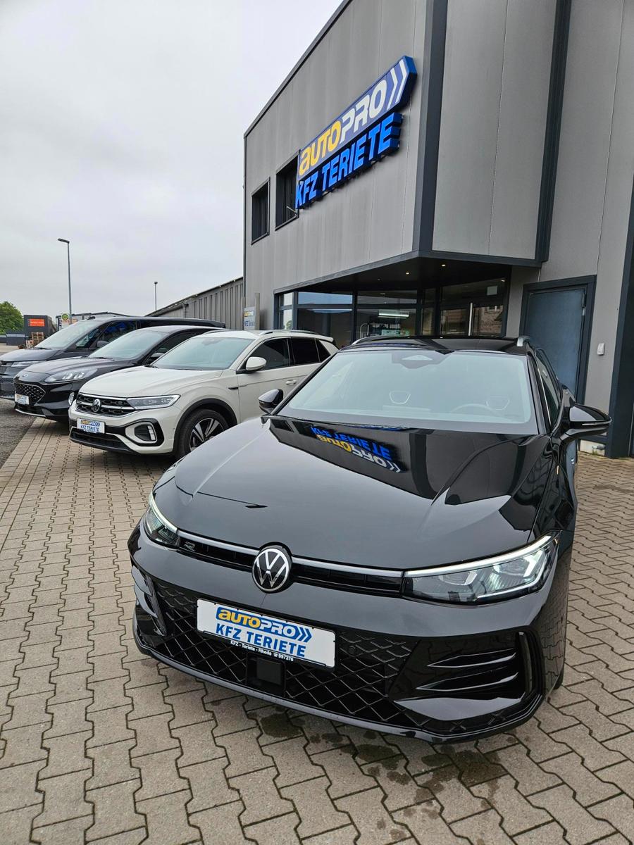 Volkswagen Passat Variant 2.0 TDI R-line ACC LED
