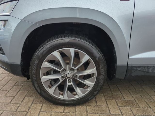 Fahrzeugabbildung SKODA Karoq 1.5 TSI DSG Clever AHK NAV FRONTSCHEIBENHZ
