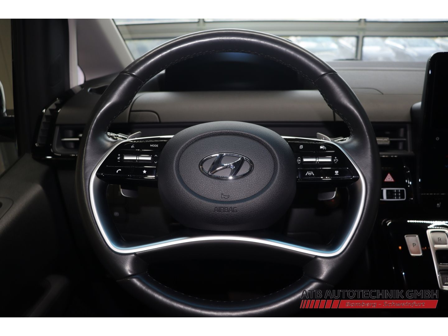 Fahrzeugabbildung Hyundai STARIA Prime 2WD 2.2 CRDi Park-Paket Navi Bose K