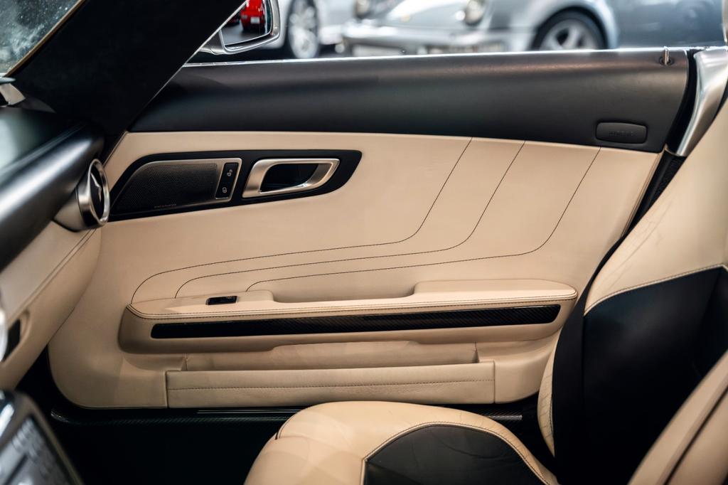 Mercedes-Benz SLS AMG