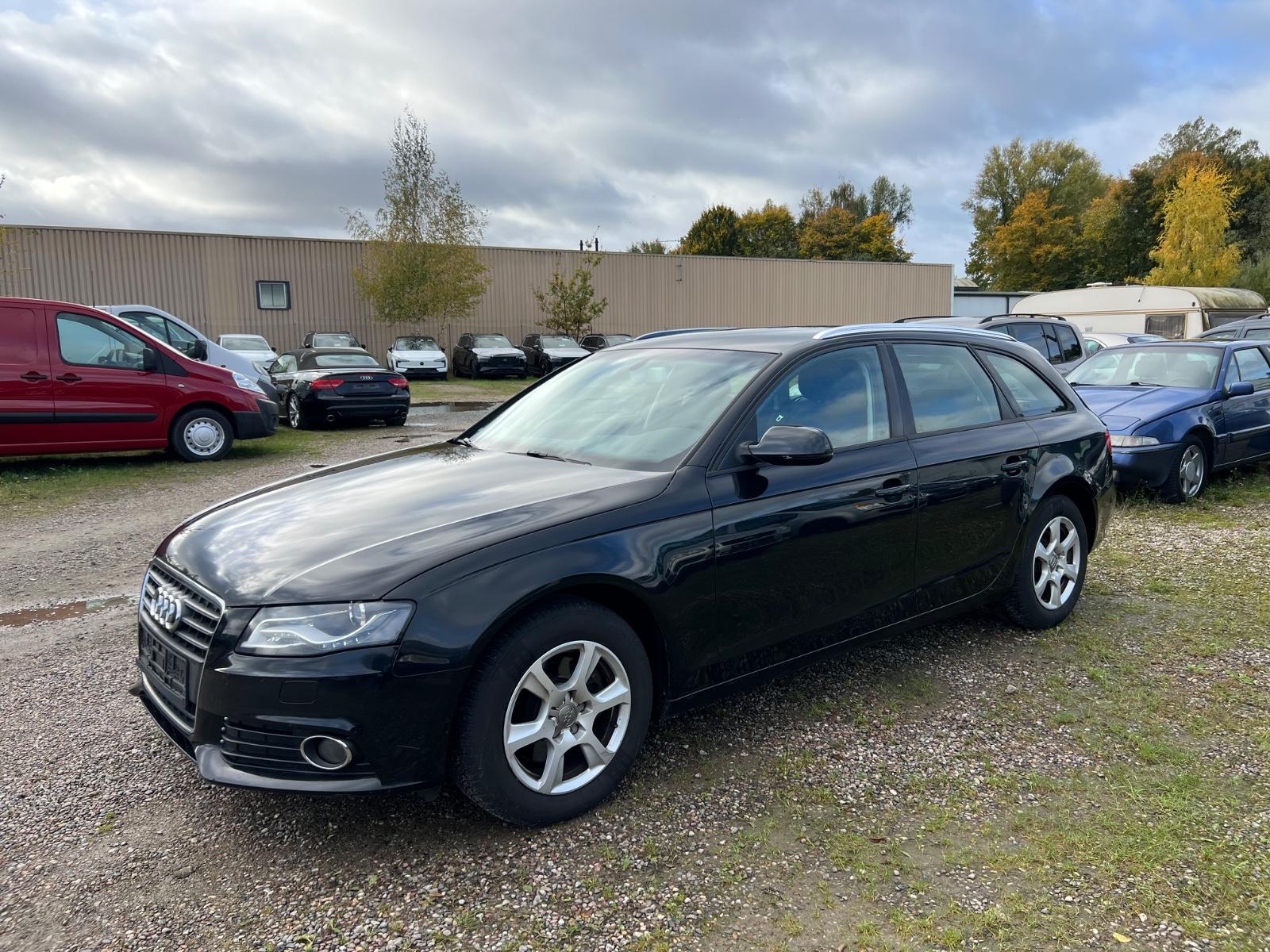 Audi A4 2011 — photo 23