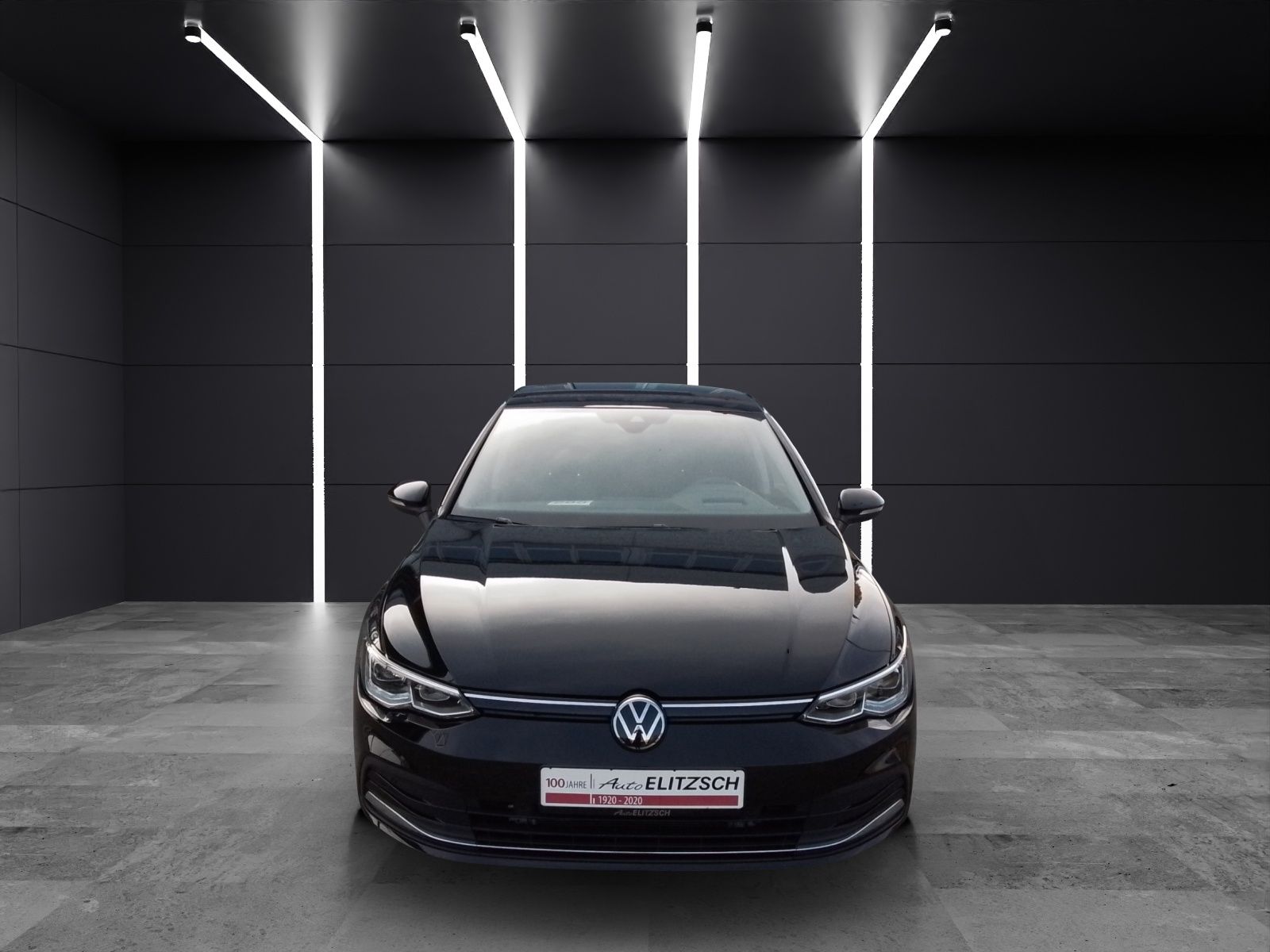 Fahrzeugabbildung Volkswagen Golf VIII TDI DSG AHK PANO RFK HuD ACC LED AID N