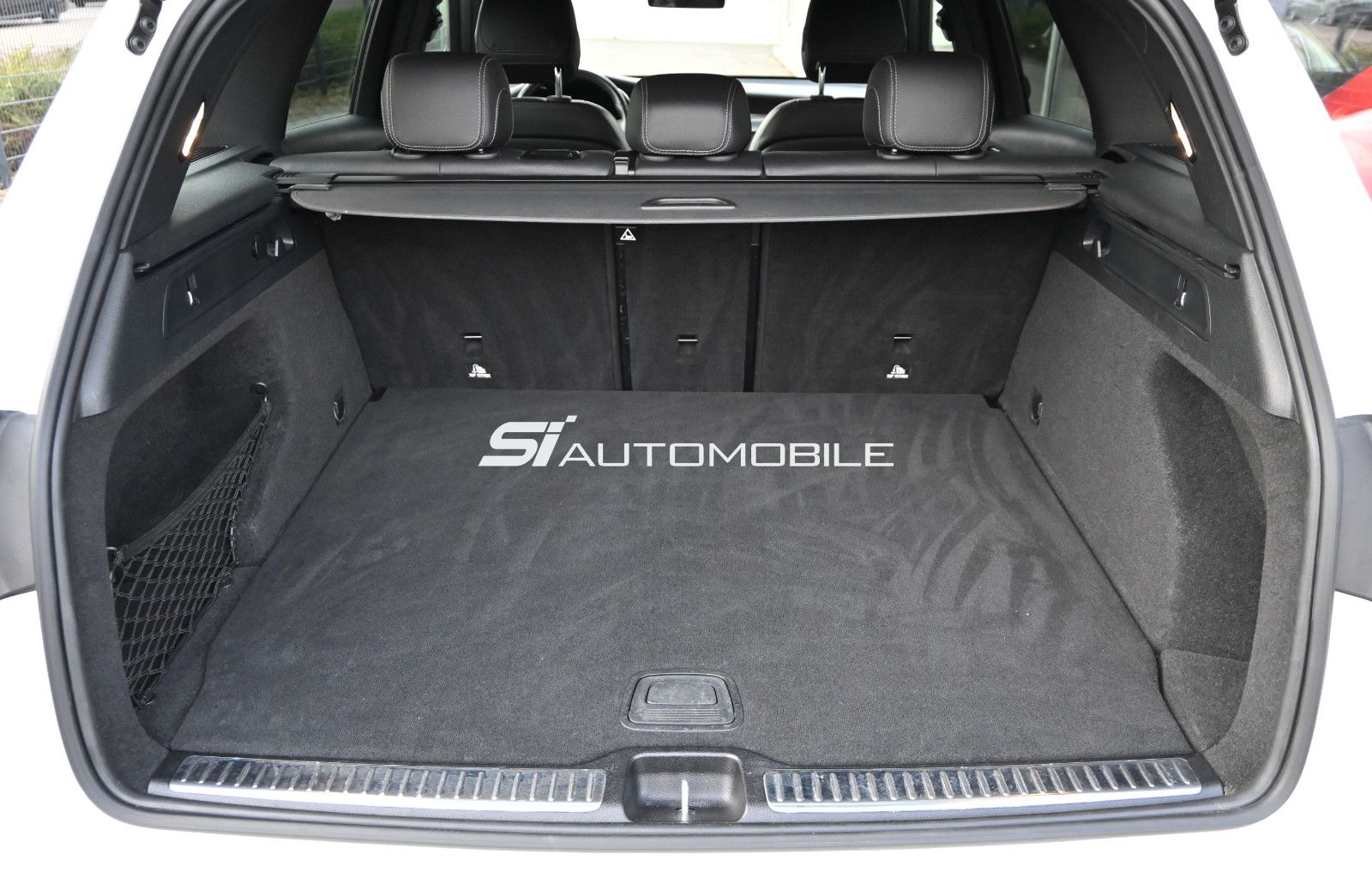 Fahrzeugabbildung Mercedes-Benz GLC 200 4MAT. AMG LINE °AHK°NIGHT-PAKET°BUSINESS