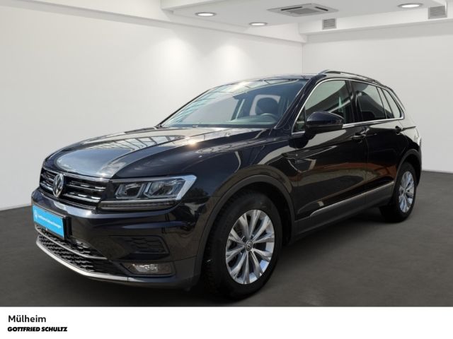 Volkswagen Tiguan - 1