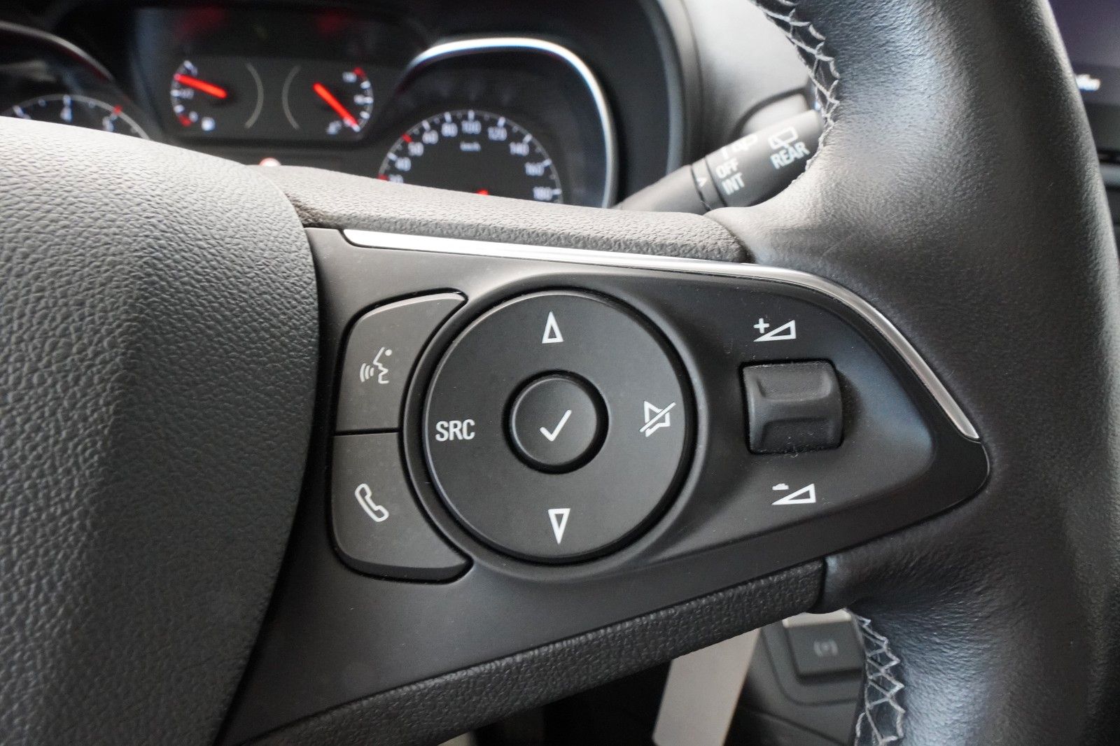 Fahrzeugabbildung Opel Combo Life E Edition *1.Hand*Navi*Pano*Carplay*