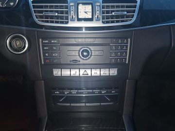 Mercedes E 220 - 12