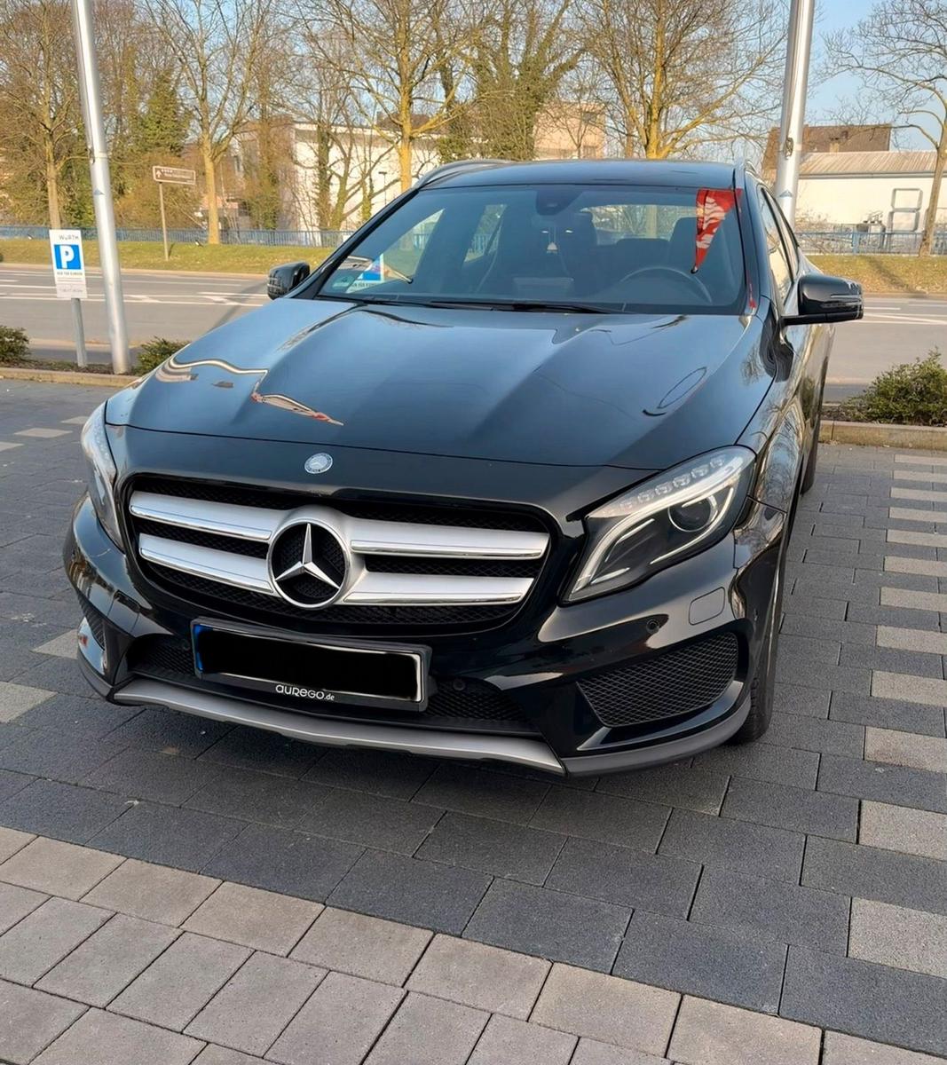 Mercedes-Benz GLA 220