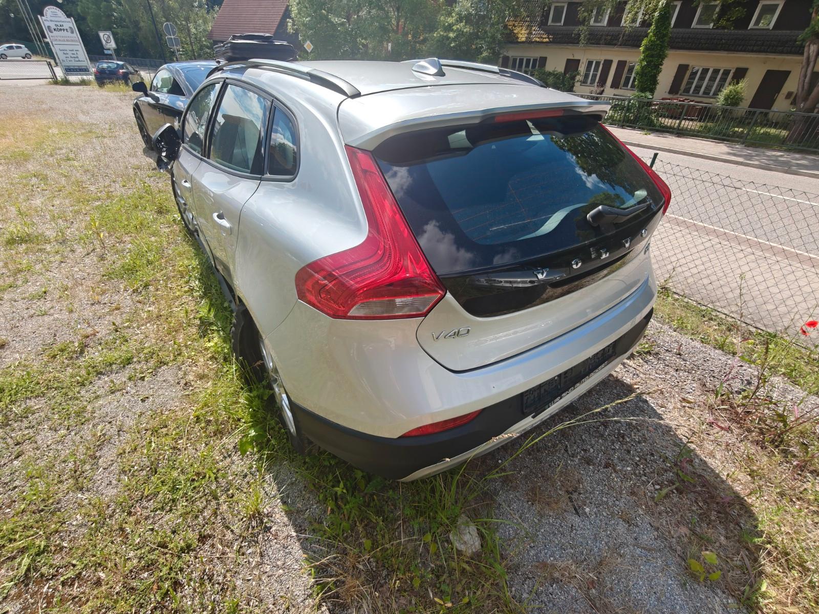 Volvo V40 Cross Country Plus R Design