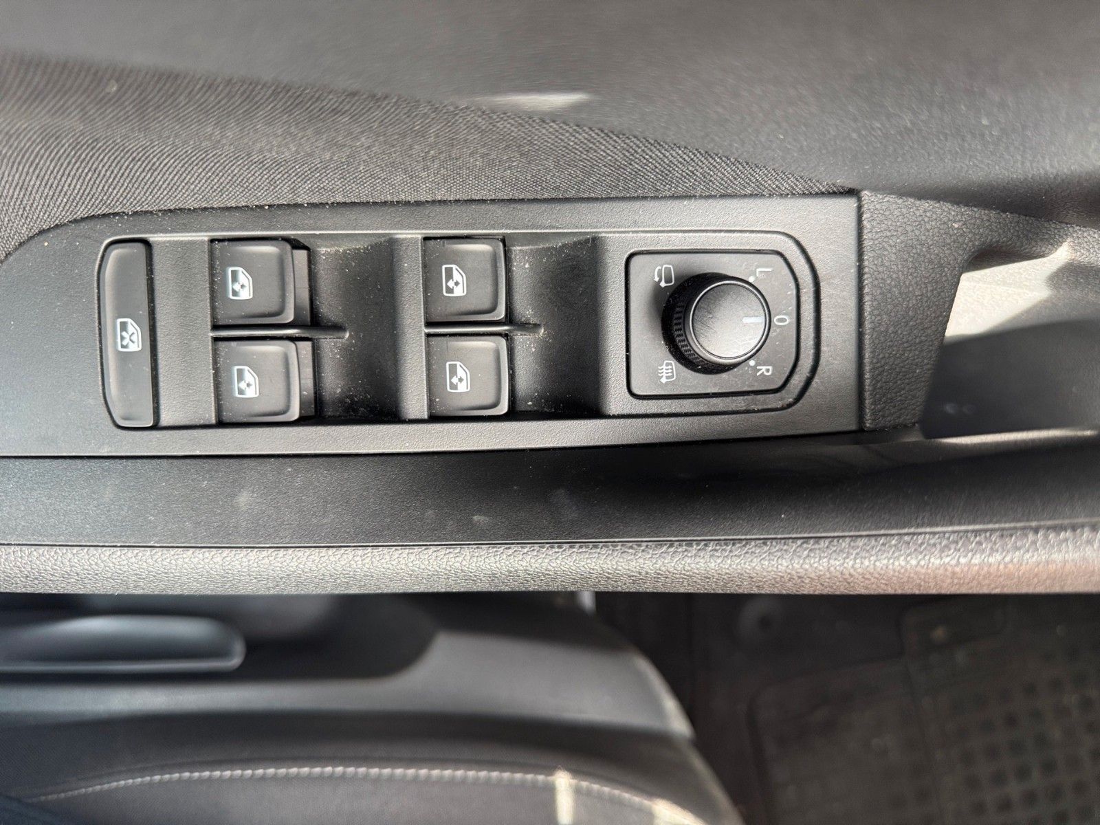 Fahrzeugabbildung SKODA Kamiq Tour 1.5 TSI