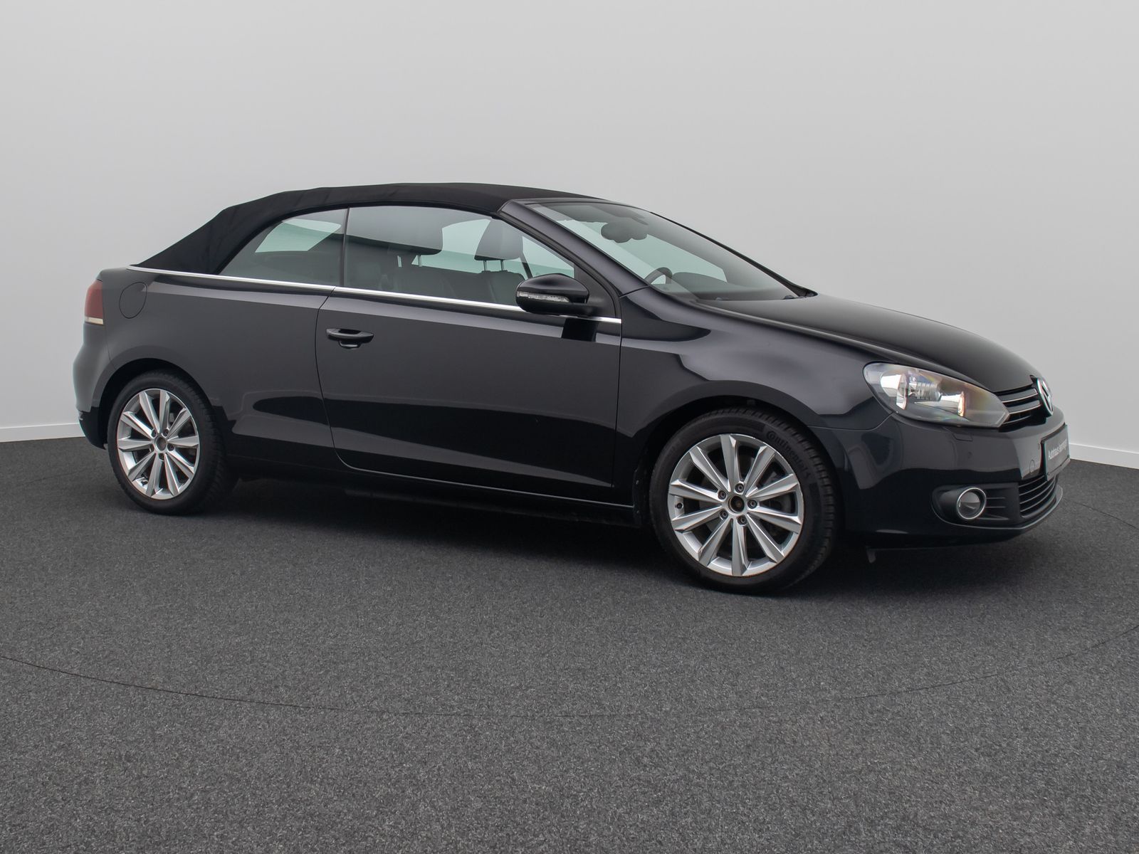 Fahrzeugabbildung Volkswagen Golf VI Cabriolet Basis PDC Navi Sitzhz Tempomat