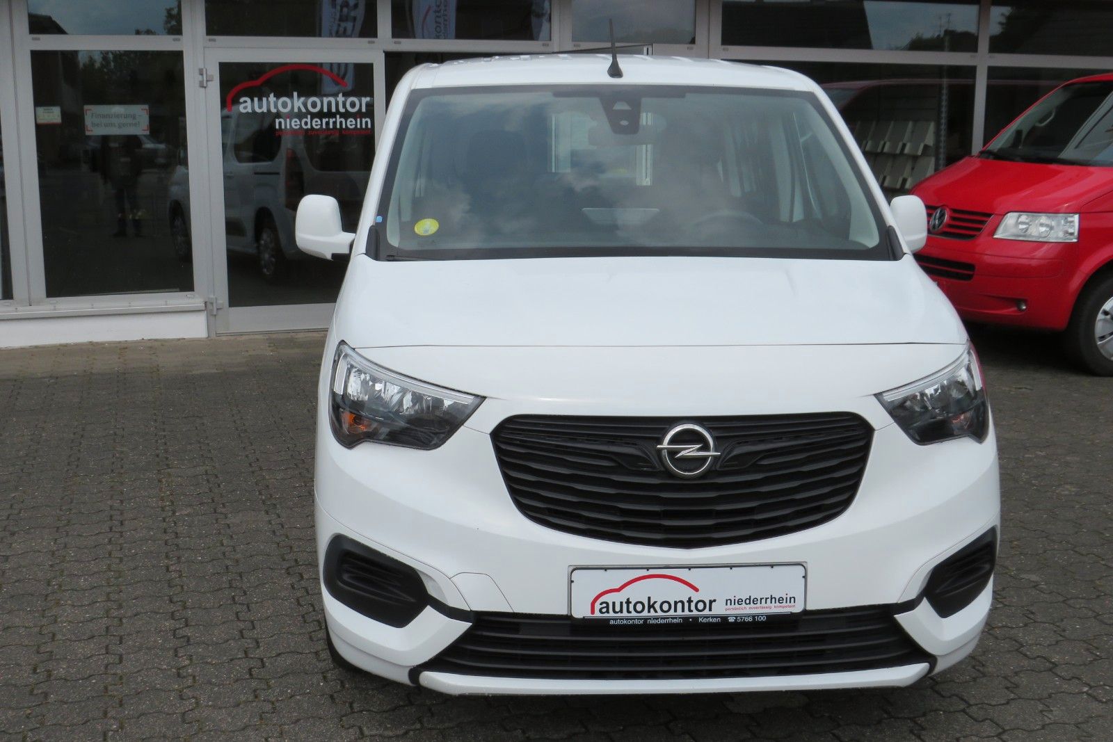Fahrzeugabbildung Opel Combo Life E Edition NACI APP-CONNECT AHK 1.HD