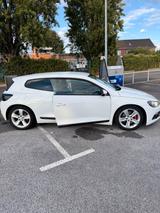 Volkswagen Scirocco 2.0 TSI 200 PS  TÜV 0... - VW Scirocco in Krefeld