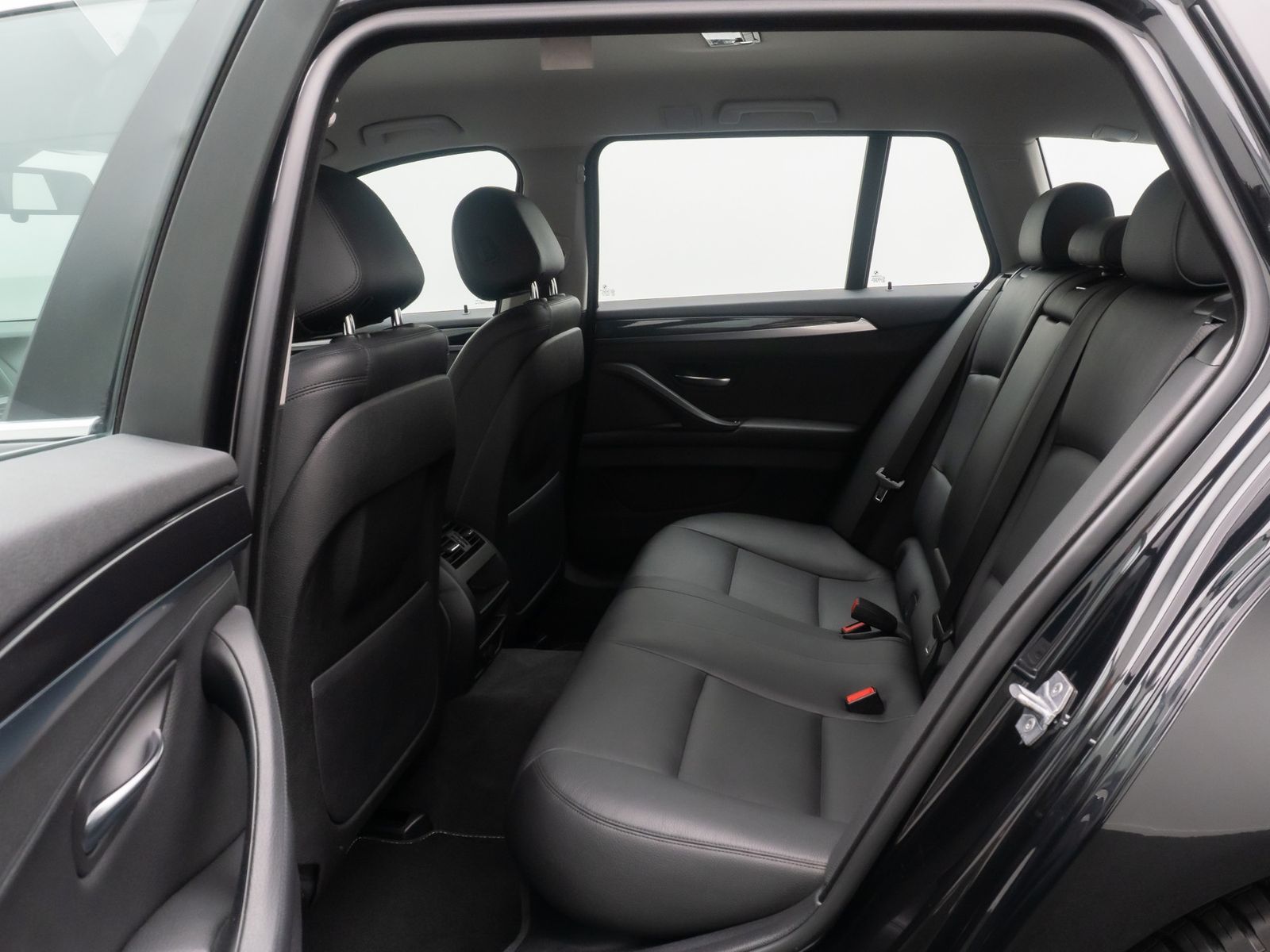 Fahrzeugabbildung BMW 530d NaviProf GeschwindigReg PDC Bi-Xenon Leder