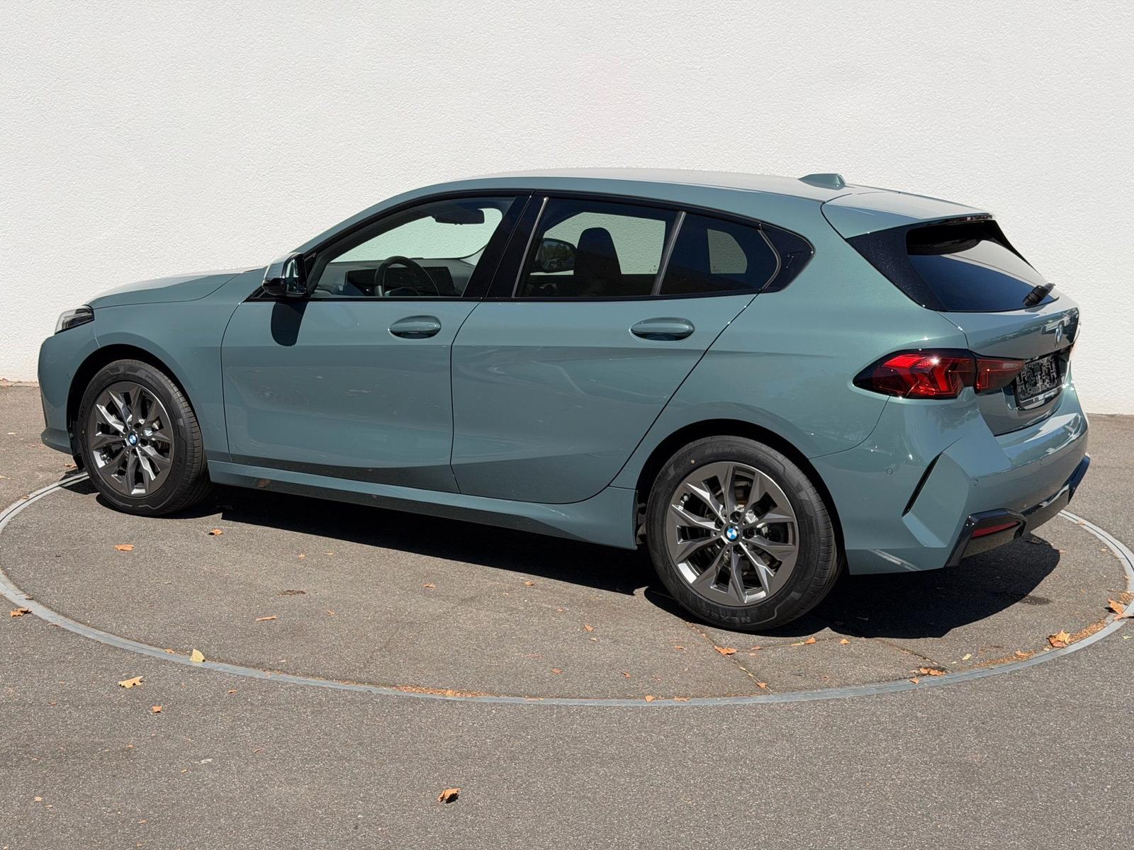 BMW 120 HK SOUND+AHK+LR HZ+ACC+KAMERA+LM17