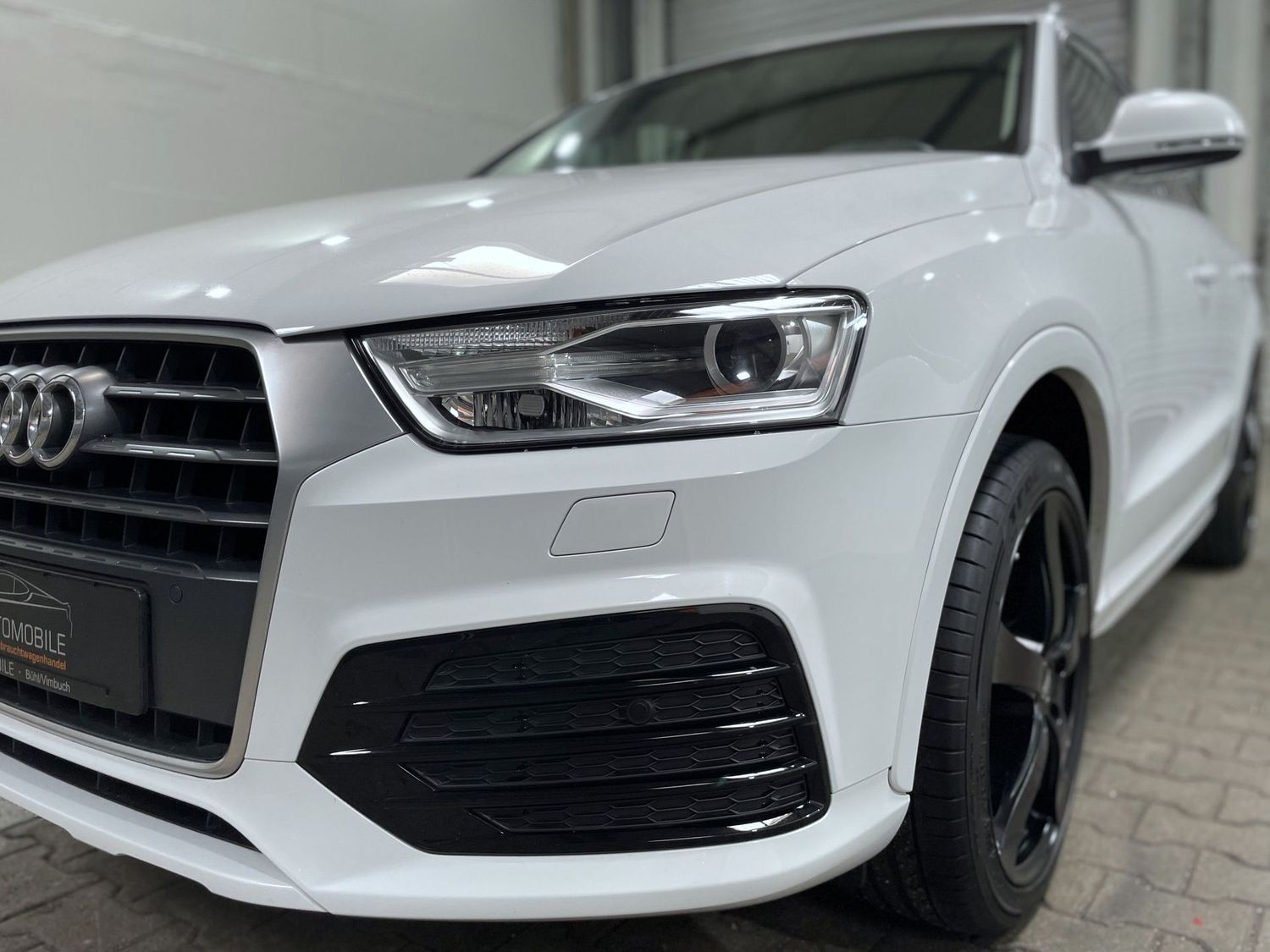 Fahrzeugabbildung Audi Q3 sport #Keyless#PDC#Navi#DAB
