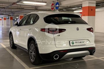 Alfa-Romeo Stelvio - 7