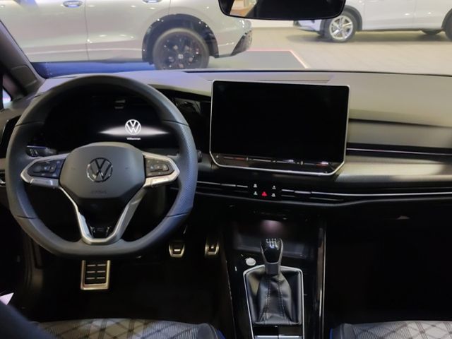 Fahrzeugabbildung Volkswagen Golf R-LINE 1,5 TSI ACC KAMERA PDC APP CONNECT D