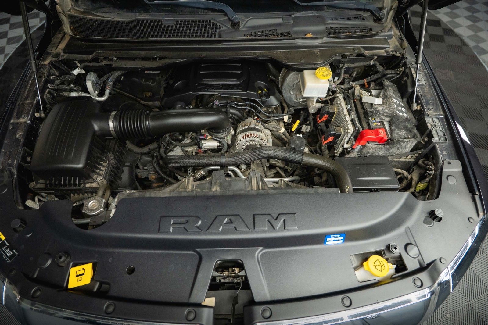 Fahrzeugabbildung Dodge RAM 5.7 V8 HEMI GEN 5 LONGBED MAXI *LED*6 Sitze*