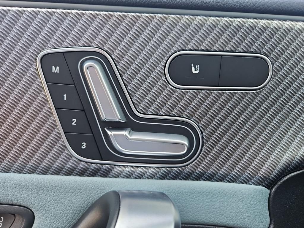 Fahrzeugabbildung Mercedes-Benz CLA 180 Coupé Progressive ACC Totw. Memo KeyLess