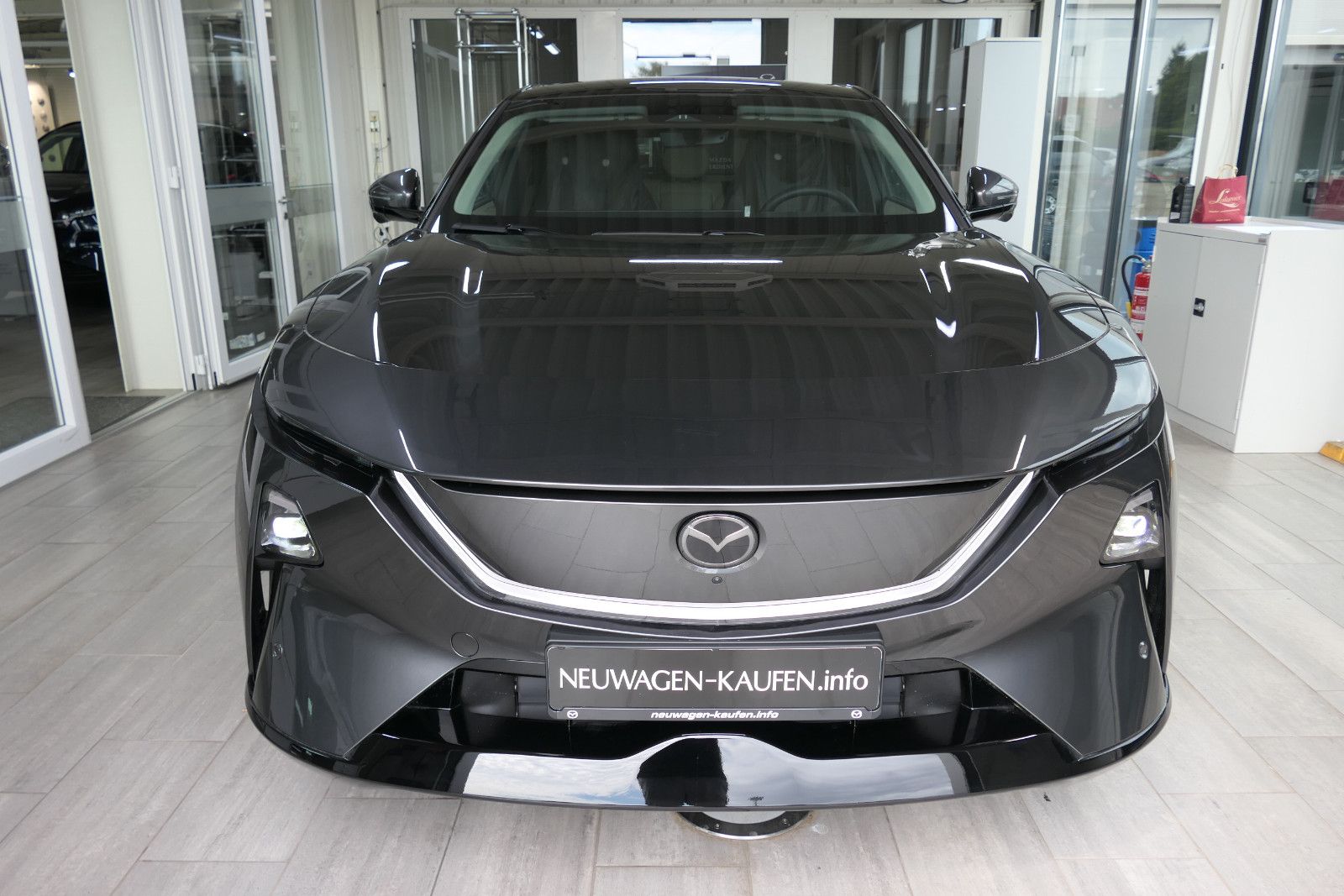Mazda CX 6e Takumi mit 21 Zoll Räder inkl. ab sofort imagem 3