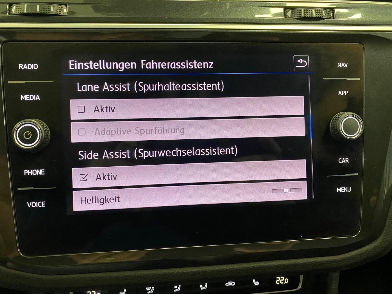 Fahrzeugabbildung Volkswagen Tiguan 2.0 TDI +AHK+APP+ALLWETTER+KLIMA+ACC