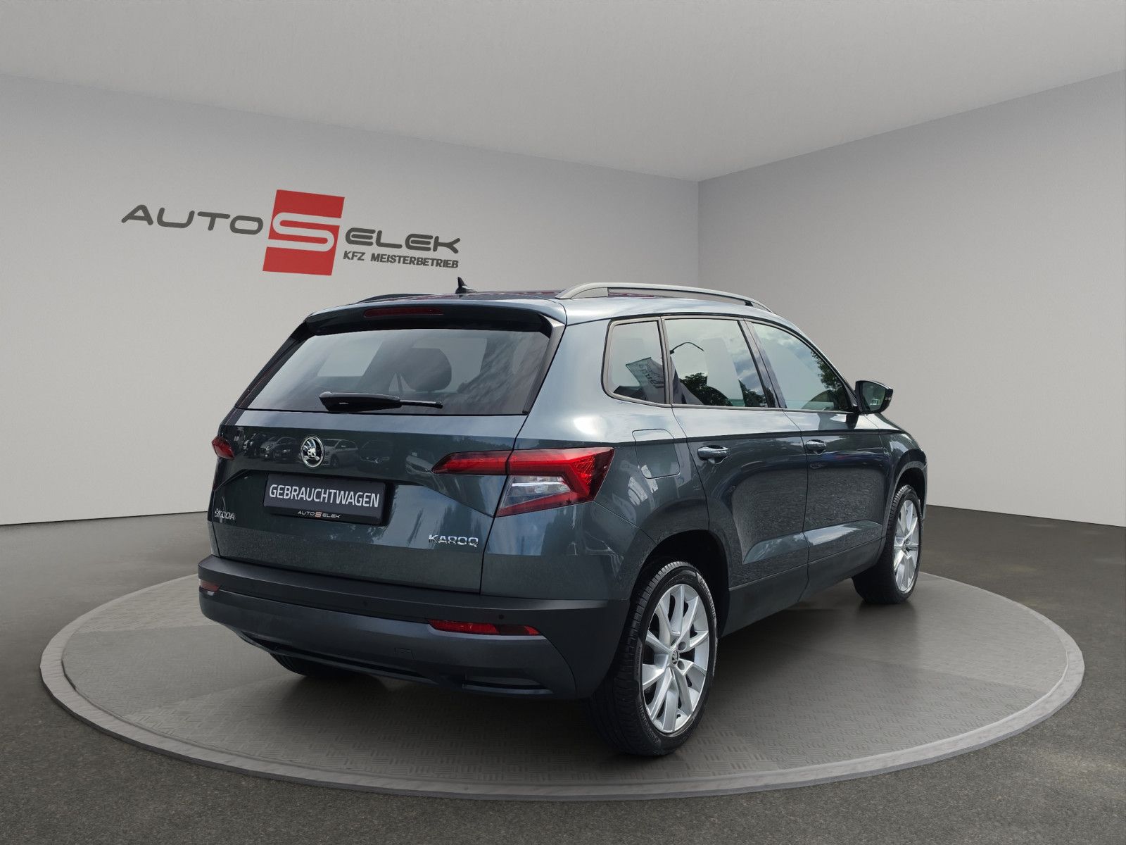 Fahrzeugabbildung SKODA Karoq Ambition Apple CarPlay