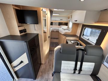 Sunlight Adventure T Ford 670S Combi 6E Hubbett Autom.