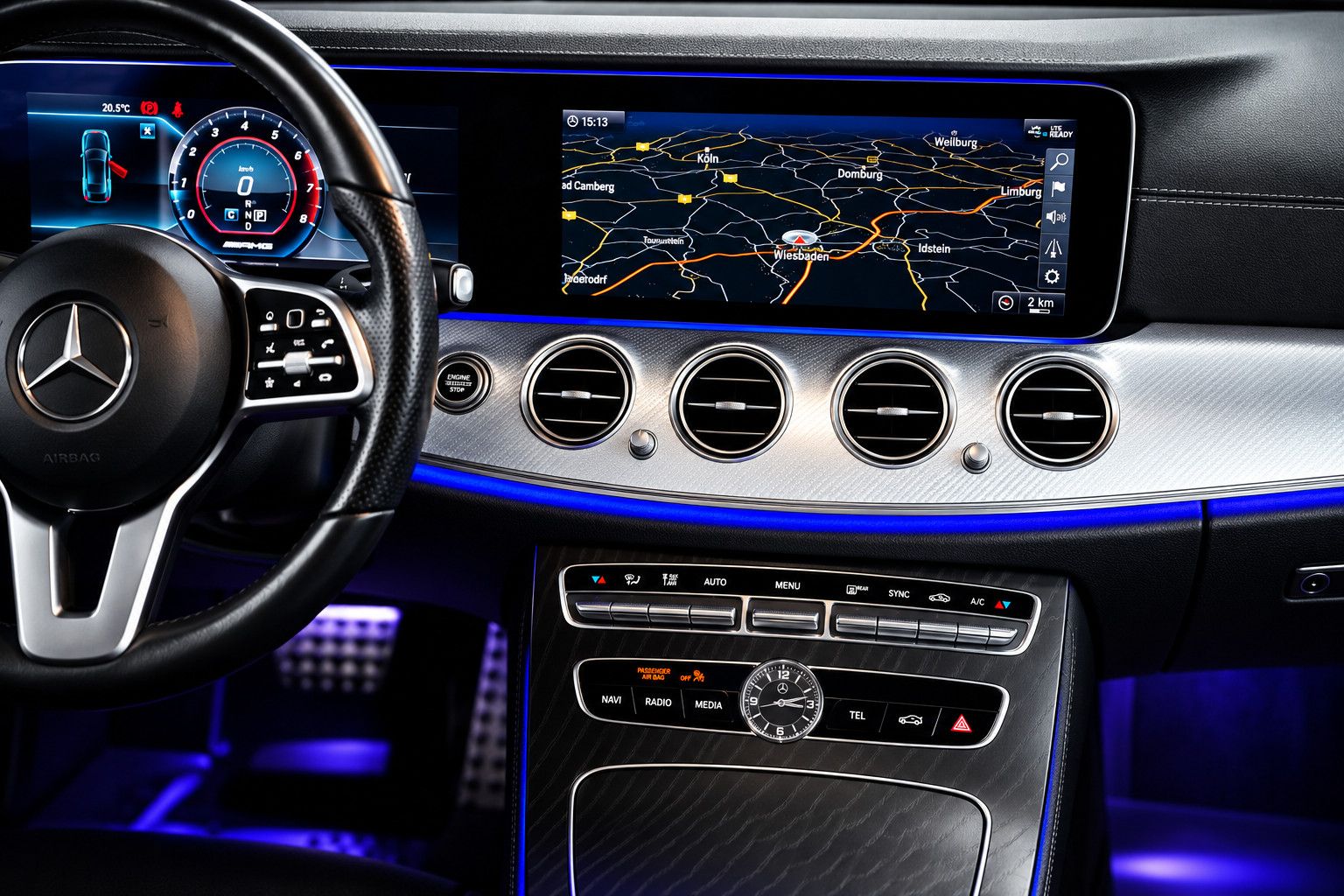 Fahrzeugabbildung Mercedes-Benz E 220 E 220 d Avantgarde *Pano*Ambiente*Widescre